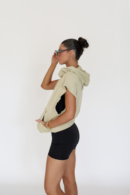 muscle pullover